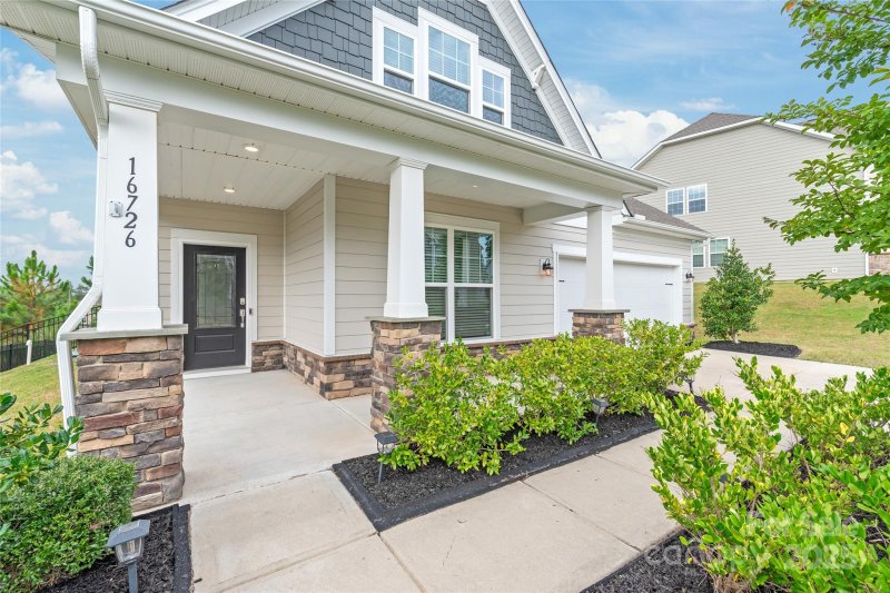 Property image 4 at 16726 Cozy Cove Road, Charlotte, NC 28278