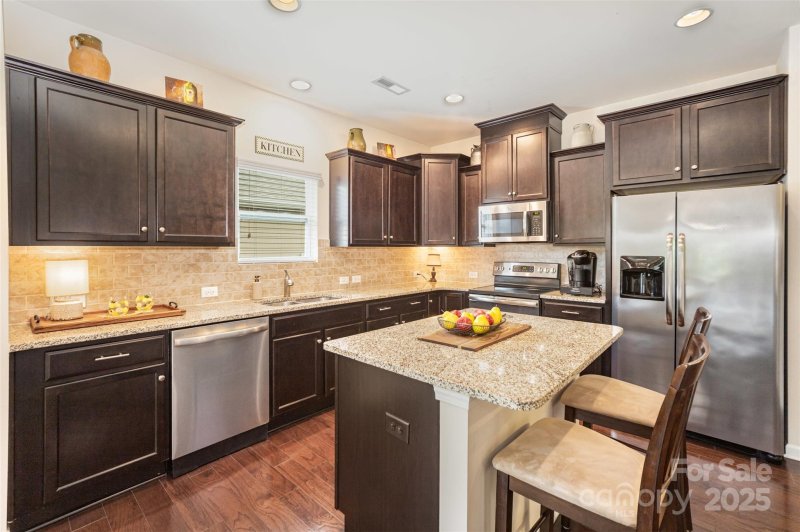 Property image 3 at 142 Willow Valley Drive, Mooresville, NC 28115