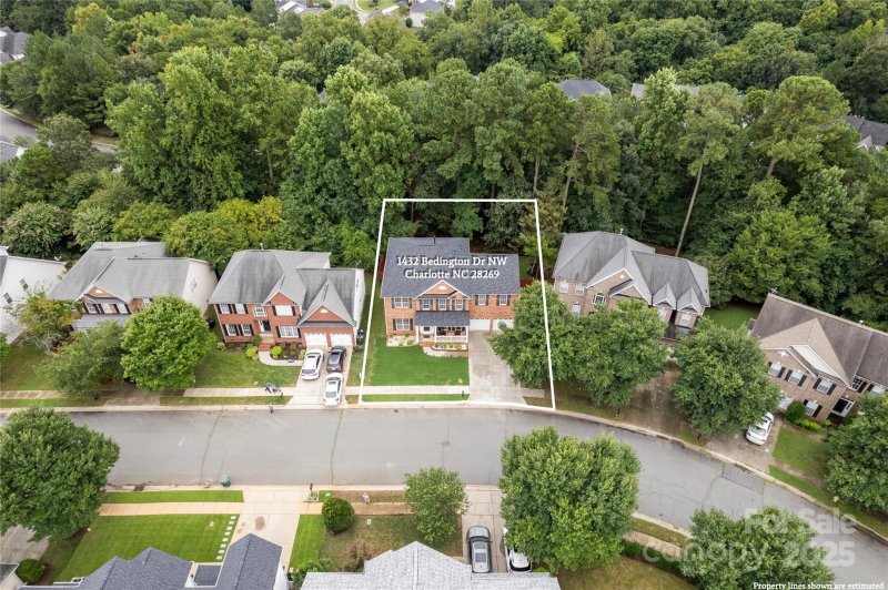 Property image 2 of 1432 Bedlington Drive in Highland Creek, Charlotte, NC 28269