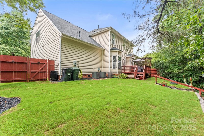 Property image 3 of 1432 Bedlington Drive in Highland Creek, Charlotte, NC 28269