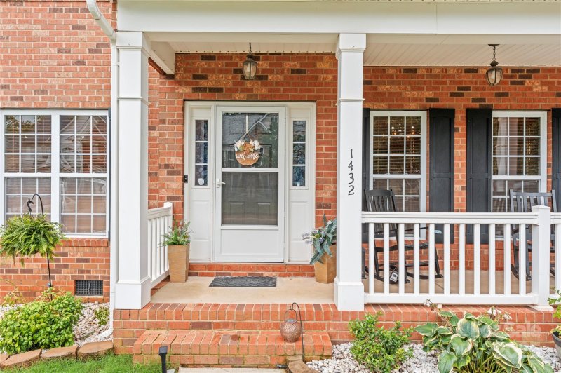 Property image 4 of 1432 Bedlington Drive in Highland Creek, Charlotte, NC 28269