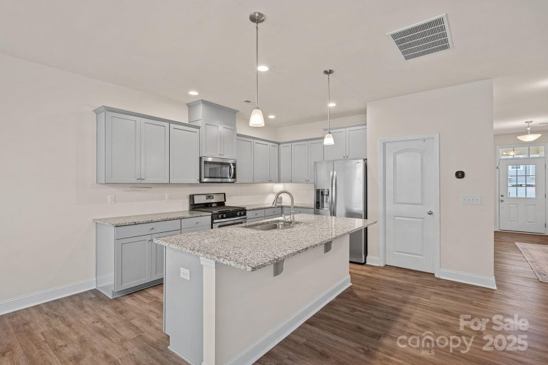 Property image 3 of 8628 Addingham Drive in Meridale, Charlotte, NC 28269