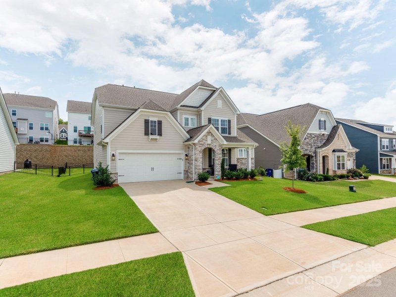 Property image 2 at 310 W Waterlynn Road, Mooresville, NC 28117