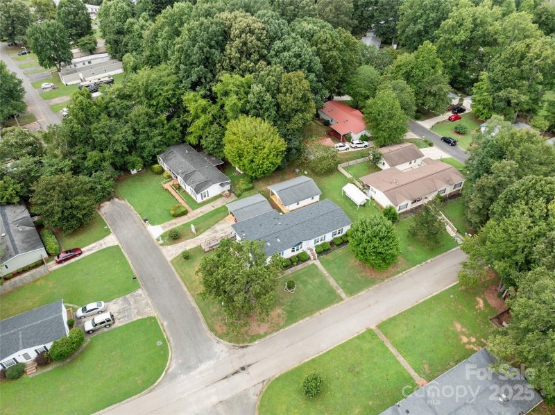 Property image 2 of 5909 Lake Valley Road in Southwoods, Clover, SC 29710