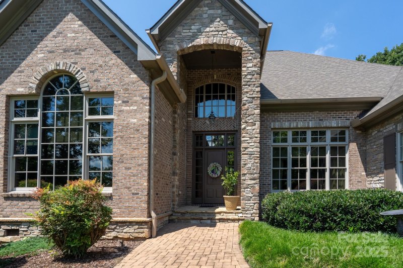 Property image 2 of 123 Stonebridge Drive in Uwharrie Point, New London, NC 28127