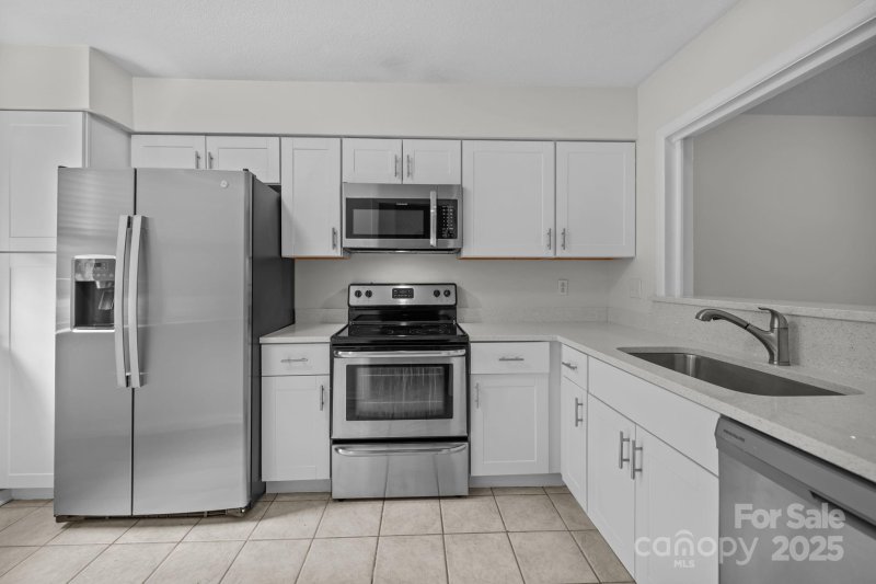 Property image 5 of 2941 Heathstead Place in Heathstead, Charlotte, NC 28210