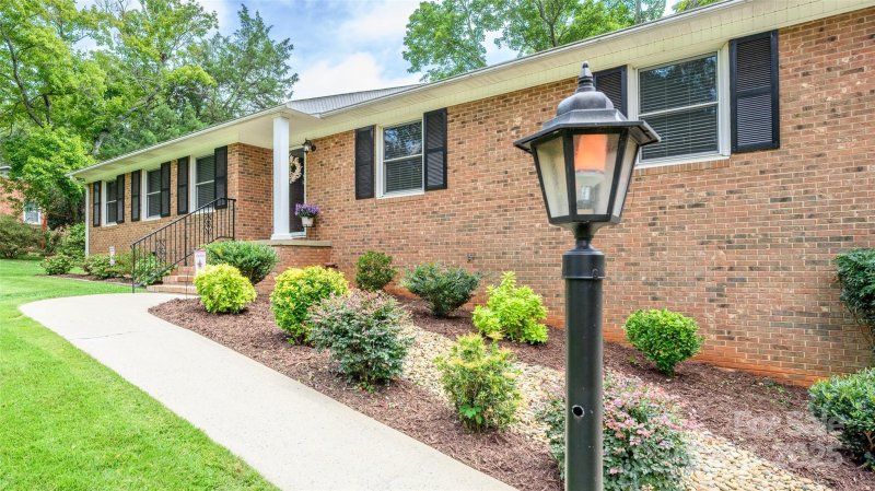 Property image 5 at 651 Heatherly Road, Mooresville, NC 28115