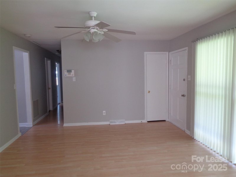 Property image 4 at 4800 Crestmont Drive, Charlotte, NC 28205