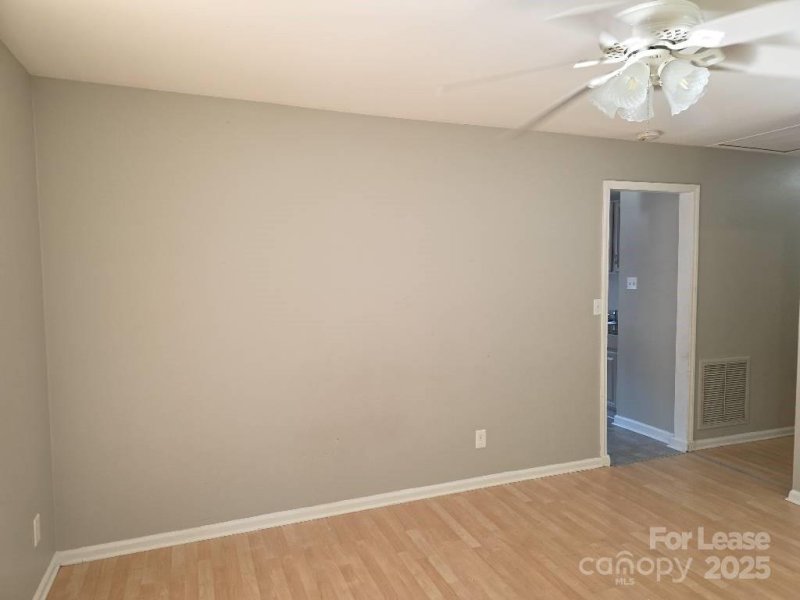 Property image 5 at 4800 Crestmont Drive, Charlotte, NC 28205