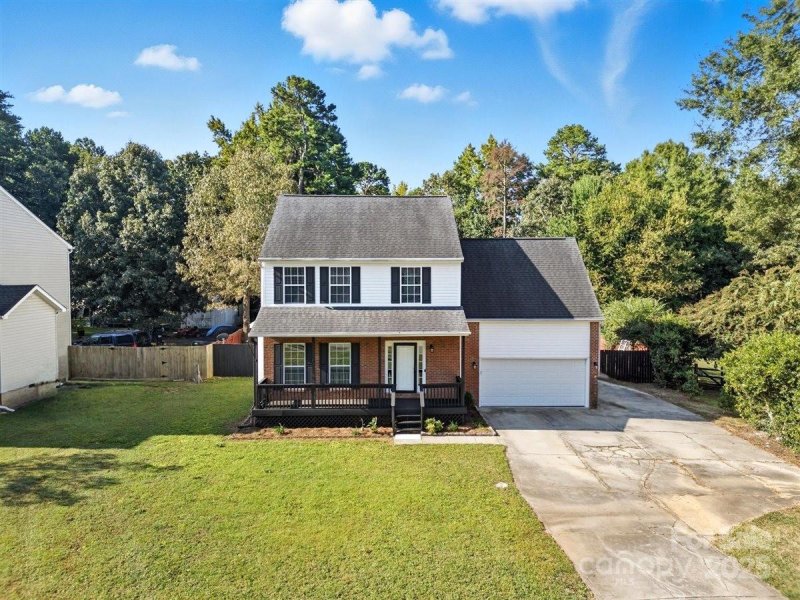 Property image 2 of 4125 Chatterleigh Drive in Hamilton Place, Monroe, NC 28110