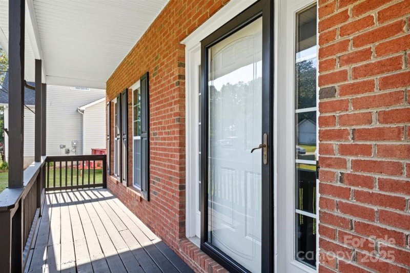 Property image 4 of 4125 Chatterleigh Drive in Hamilton Place, Monroe, NC 28110