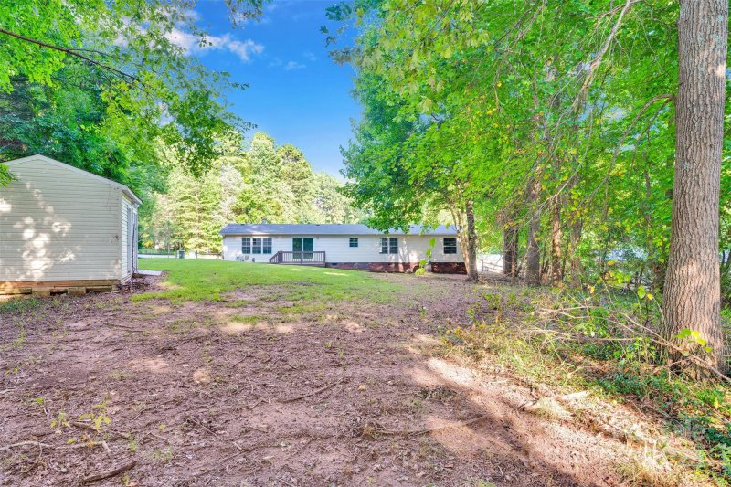 Property image 4 at 166 Crystal Bay Drive, Mooresville, NC 28115