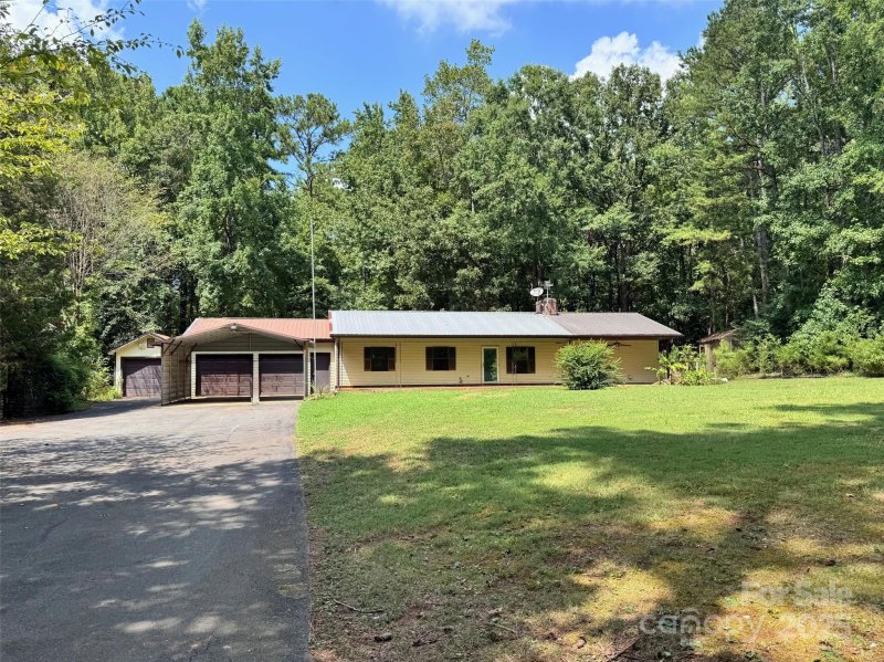 Eastview Estates, York Community