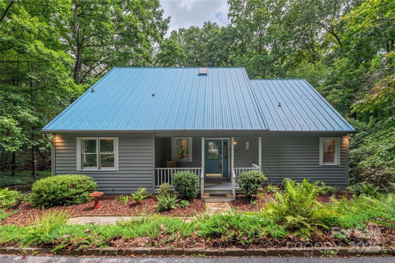 Property image 2 at 11 Claremont Drive, Flat Rock, NC 28731