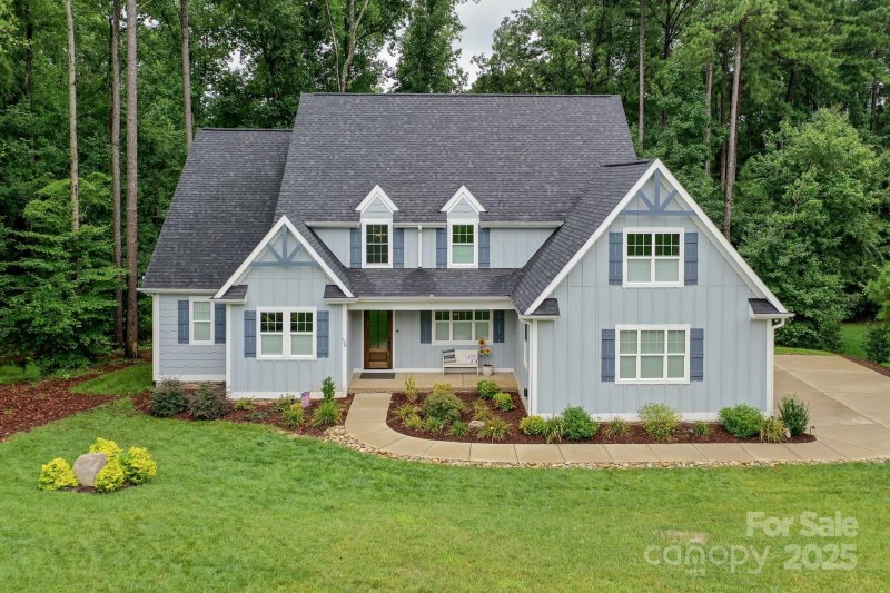 Northington Woods, Mooresville Community