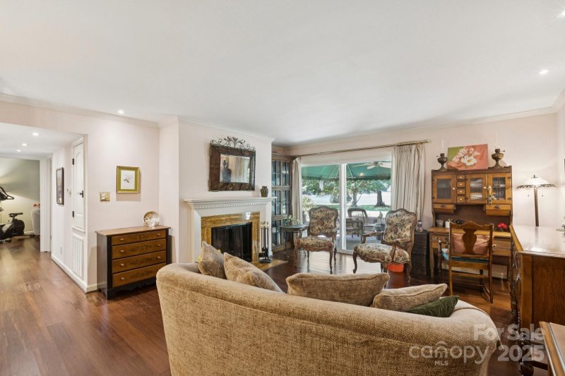 Property image 3 at 8304 Meadow Lakes Drive, Charlotte, NC 28210