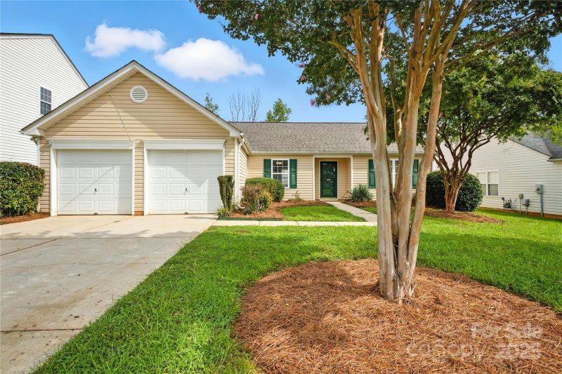 Property image 3 at 12019 Serenade Court, Charlotte, NC 28215