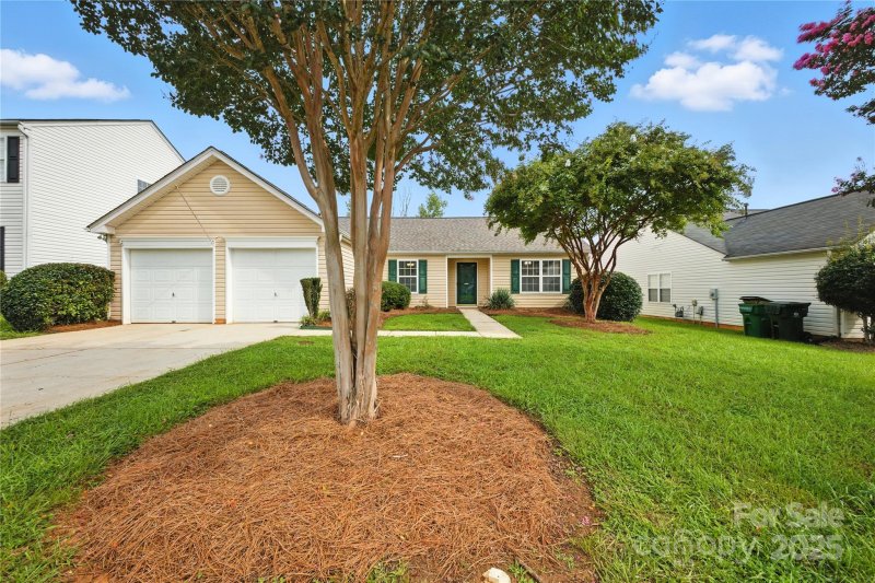 Property image 4 at 12019 Serenade Court, Charlotte, NC 28215