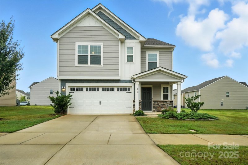 Property image 2 of 2717 Oldfield Drive in Veronica Springs, Monroe, NC 28110