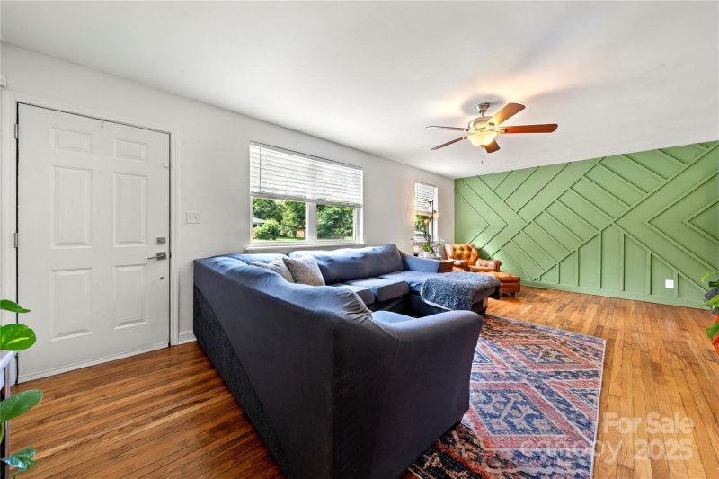 Property image 3 of 3725 Sudbury Road in Windsor Park, Charlotte, NC 28205