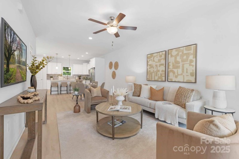 Property image 4 of 1137 Thayer Glen Court in Northway at Echo Glen, Charlotte, NC 28213