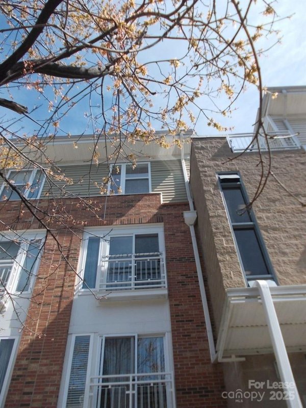 Property image 3 at 641 Raphael Place, Charlotte, NC 28205