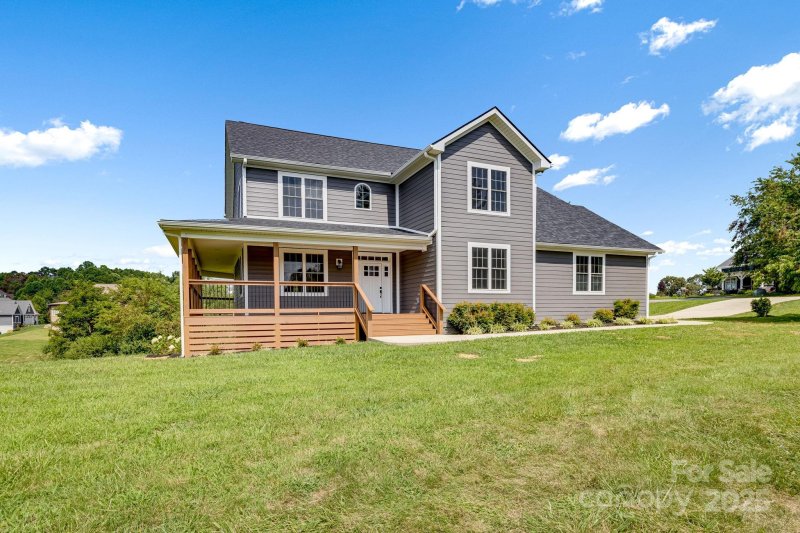 Property image 2 of 45 Horizon Way in Northern Horizons, Alexander, NC 28701