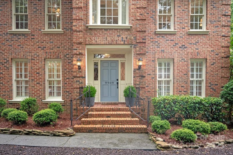Property image 4 at 9909 Pallisers Terrace, Charlotte, NC 28210