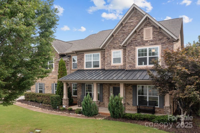 Property image 2 of 139 Gleniris Trail in Northbridge, Mooresville, NC 28115