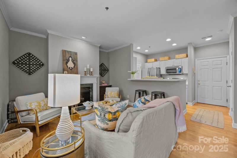 Property image 3 of 416 Queens Road in Myers Park, Charlotte, NC 28207