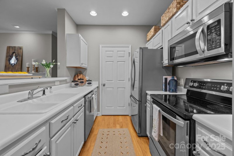 Property image 5 of 416 Queens Road in Myers Park, Charlotte, NC 28207