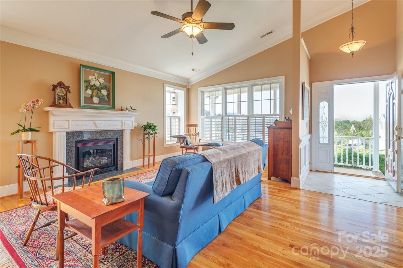 Property image 4 of 25 Flowering Cherry Drive in East Ridge, Asheville, NC 28805