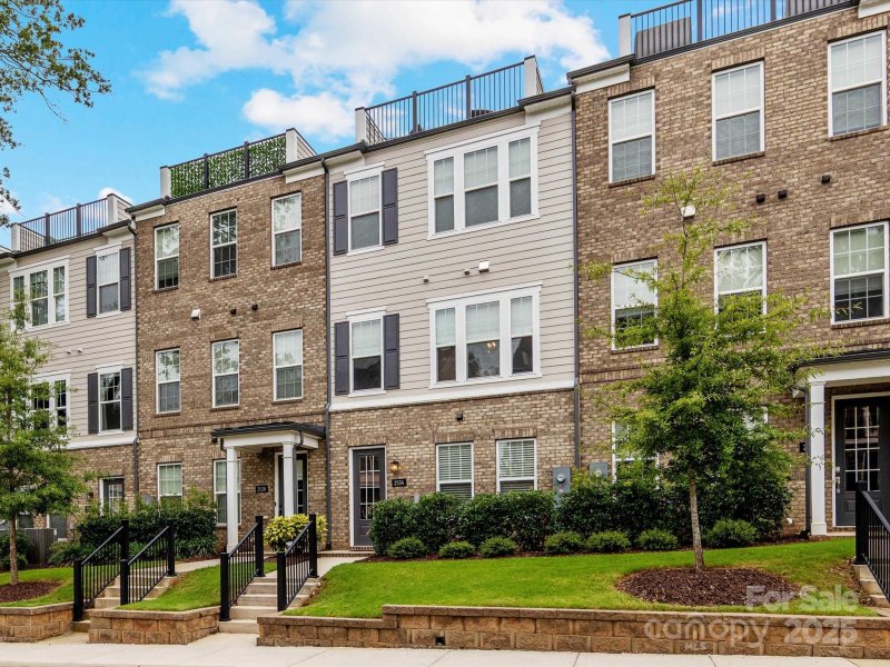 Property image 3 at 2534 Kenmore Avenue, Charlotte, NC 28204