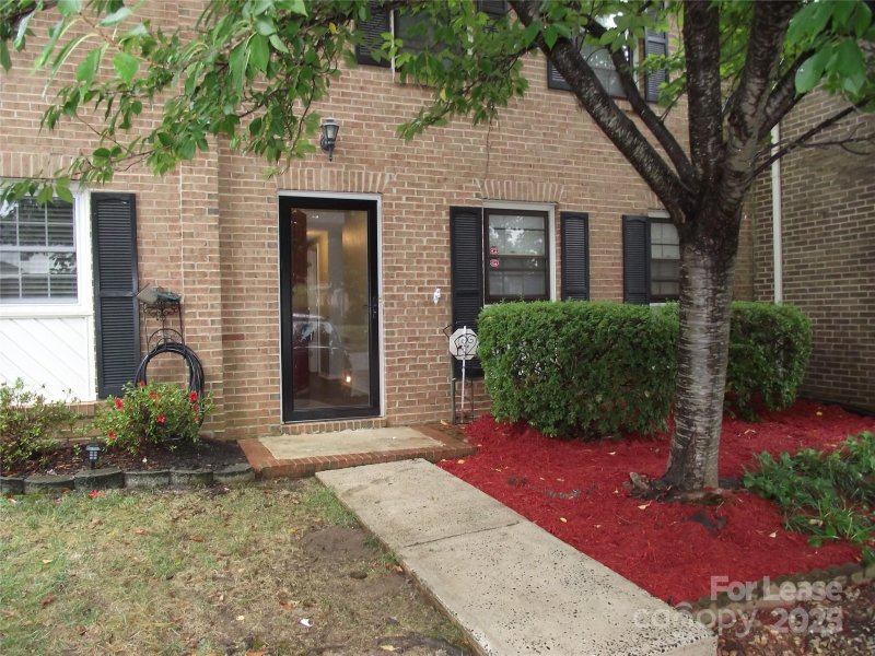 8311 Knights Bridge Road