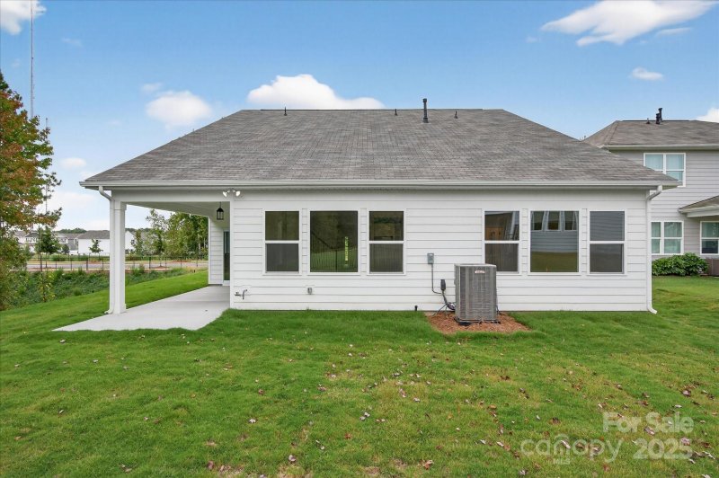 Property image 2 of 7926 Rolling Wheels Road in Kennington, Charlotte, NC 28215