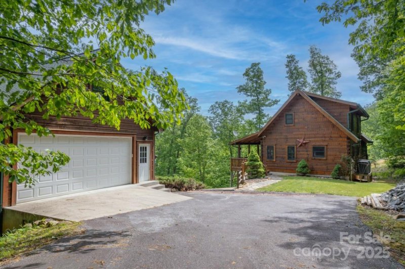 Property image 2 of 186 Black Ridge Drive in Yellowtop Mountain Estates, Bostic, NC 28018