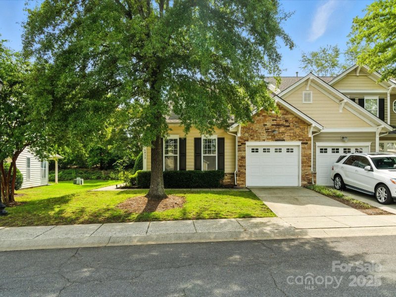 Property image 2 at 6032 Pale Moss Lane, Charlotte, NC 28269