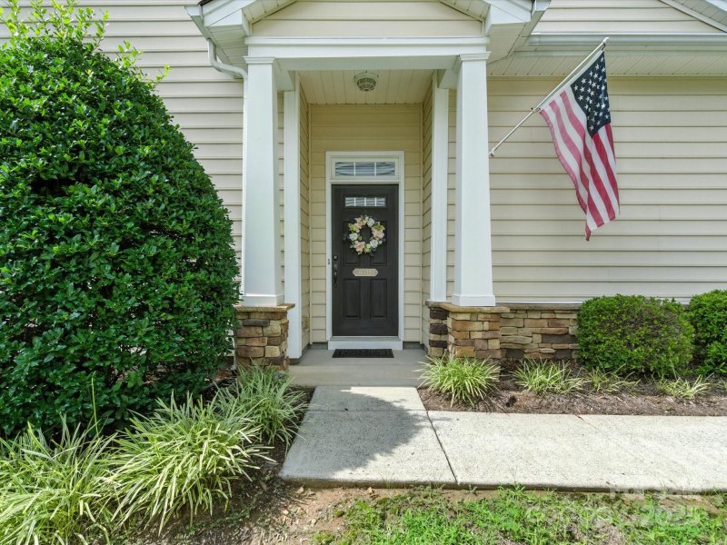 Property image 3 at 6032 Pale Moss Lane, Charlotte, NC 28269