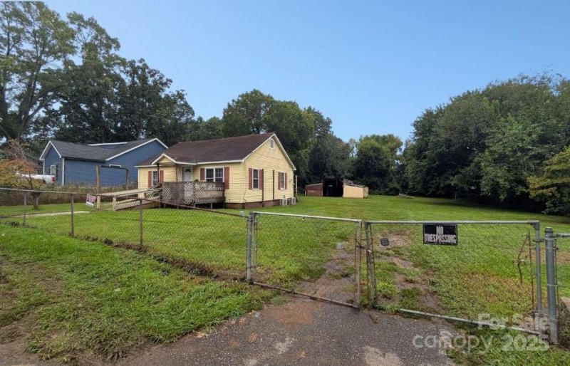 1149 Williams Street