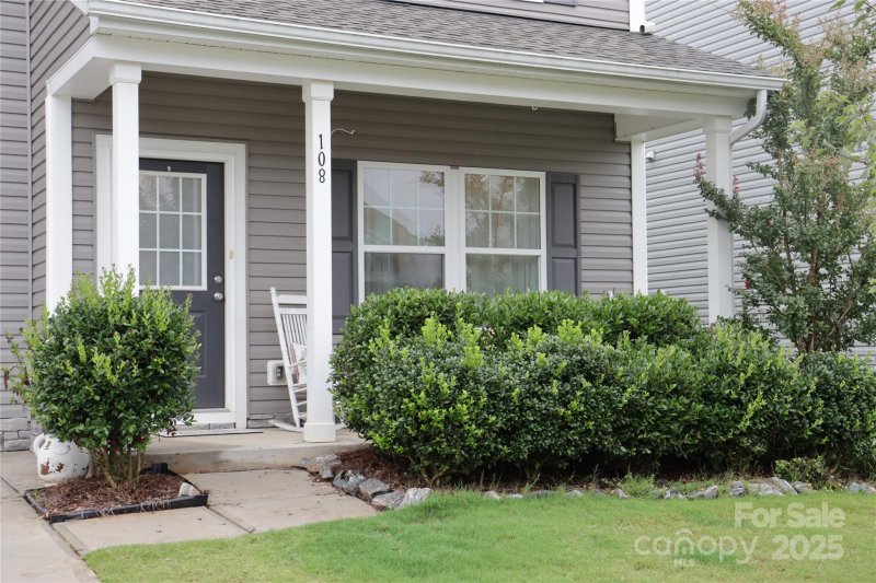 Property image 4 of 108 Fairfield Drive in Sutters Mill, Troutman, NC 28166