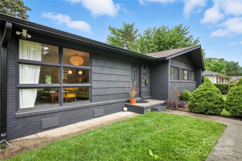 Property image 4 at 4535 Crestmont Drive, Charlotte, NC 28205