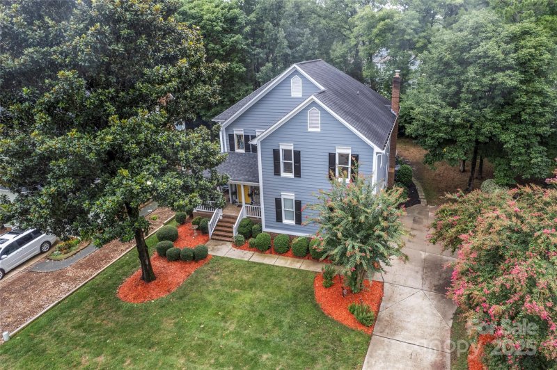 Property image 3 of 9115 Crofton Springs Drive in Davis Lake, Charlotte, NC 28269