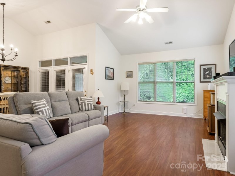 Property image 3 of 3729 Oak View Court in Mint Lake Village, Matthews, NC 28105