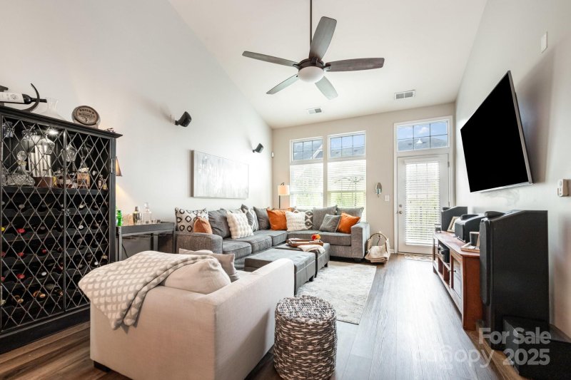 Property image 4 of 209 Chartwell Lane in Lake Shore, Tega Cay, SC 29708