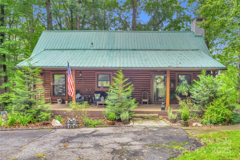 926 White Oak Mountain Road