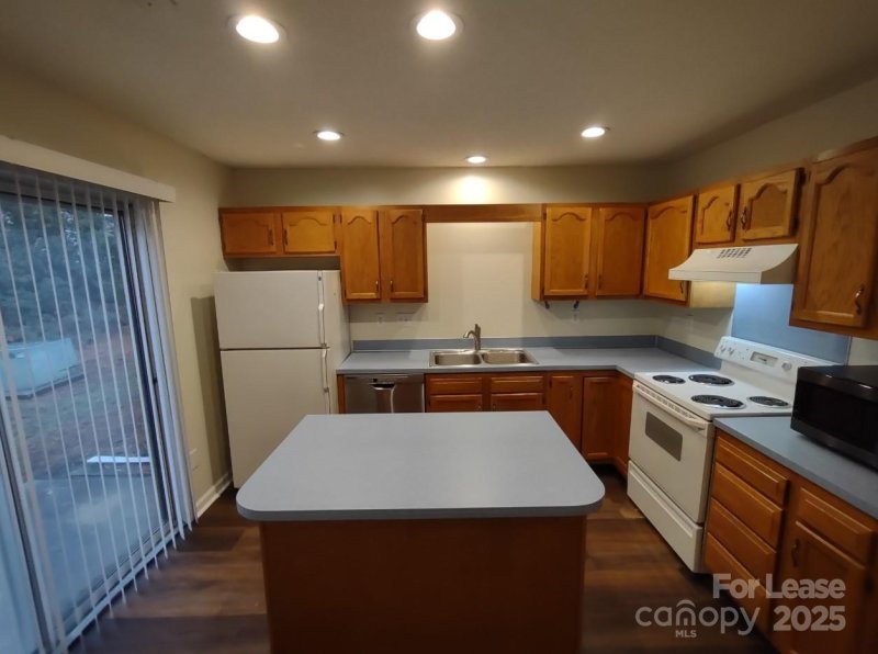 Property image 3 at 5719 Prescott Court, Charlotte, NC 28269