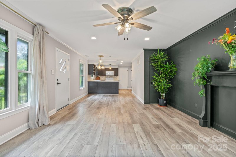 Property image 5 of 119 Meadowbrook Lane in Twin Oaks, Davidson, NC 28036