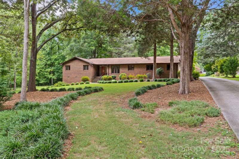 Property image 2 at 8425 Denbur Drive, Charlotte, NC 28215