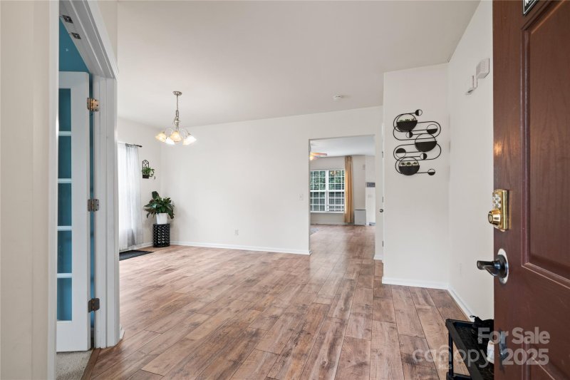 Property image 4 of 6213 Springbeauty Drive in Applegate, Charlotte, NC 28227