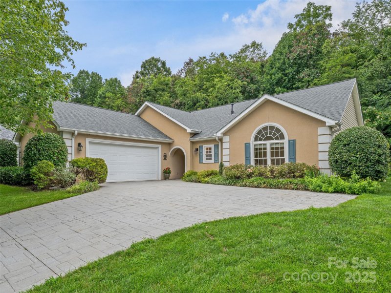 Property image 2 of 63 Stonebridge Drive in Stonebridge, Asheville, NC 28805